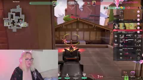 Snapshot of lana_lunar chatting on 24, 10, 2025 Lana online show from 24, 10, 2025