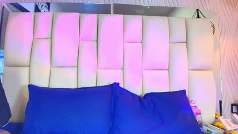 Vanessa  online show from 11, 5, 2026