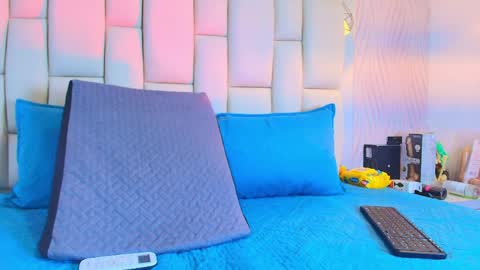 Vanessa  online show from 13, 5, 2026