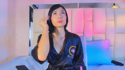 Vanessa  online show from 5, 6, 2026