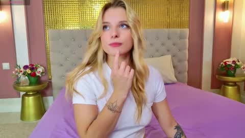 Snapshot of lana_sparks chatting on 11, 9, 2025 Lana online show from 11, 9, 2025