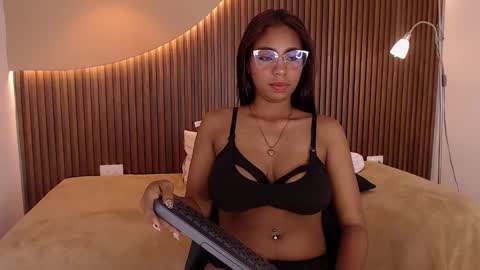 Snapshot of lana_starlet chatting on 19, 2, 2025 katiuska online show from 19, 2, 2025