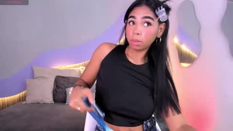 Snapshot of lana_starlet chatting on 8, 10, 2025 katiuska online show from 8, 10, 2025