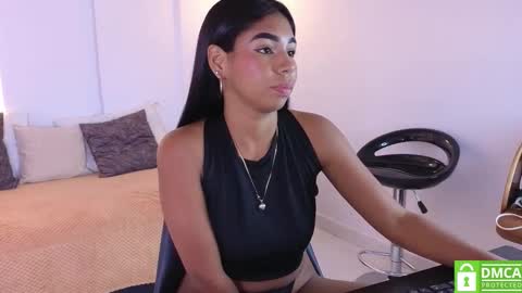 Snapshot of lana_starlet chatting on 18, 10, 2025 katiuska online show from 18, 10, 2025