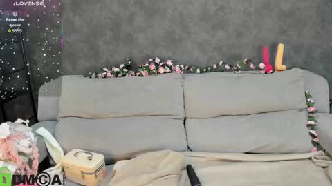 Lana Stones online show from 17, 11, 2025