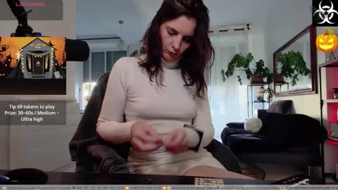 Snapshot of lana_the_virus chatting on 27, 10, 2025 Lana The Virus online show from 27, 10, 2025