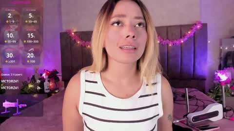 Snapshot of lanaamills chatting on 8, 5, 2026 Lana online show from 8, 5, 2026