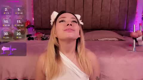 Snapshot of lanaamills chatting on 9, 7, 2026 Lana online show from 9, 7, 2026