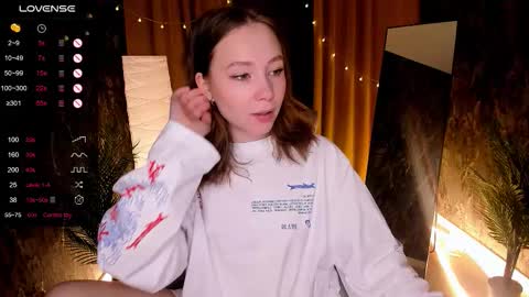 Snapshot of lanablu_ chatting on 11, 11, 2025 Lana online show from 11, 11, 2025