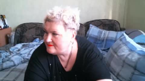 lanacat555 online show from 8, 9, 2025