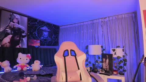 L A N A  online show from 4, 1, 2025