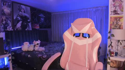 L A N A  online show from 4, 2, 2025