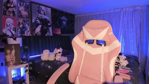 L A N A  online show from 6, 2, 2025