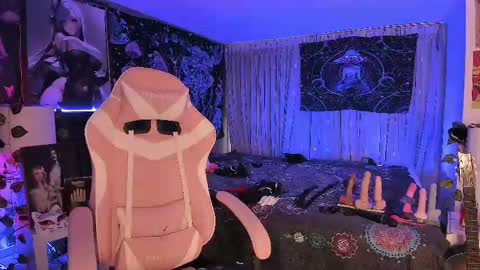 L A N A  online show from 7, 3, 2025