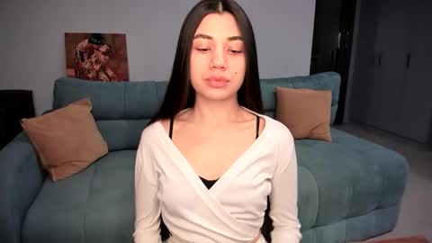 Lana online show from 8, 5, 2026