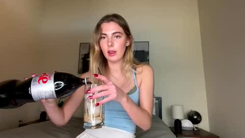 Snapshot of lanamaex chatting on 7, 1, 2026 Lana online show from 7, 1, 2026