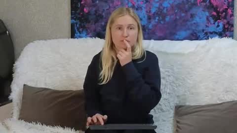 LanaviSmith online show from 21, 11, 2025