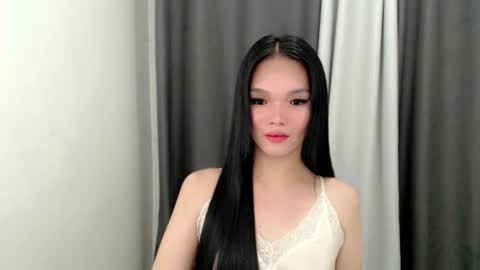 lanawyatt_ online show from 30, 10, 2025