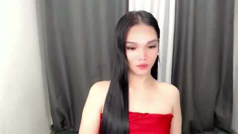 lanawyatt_ online show from 4, 12, 2025