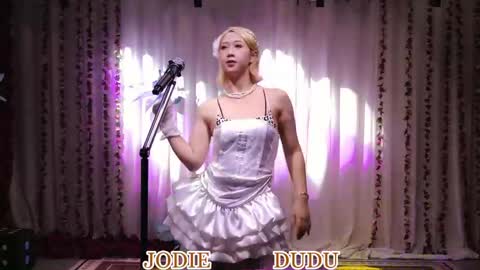 lankwaifong_cindy online show from 8, 5, 2026