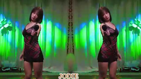 Snapshot of lankwaifong_cindy chatting on 6, 7, 2026 lankwaifong_cindy online show from 6, 7, 2026