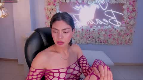 Lanna Carter  online show from 31, 1, 2025