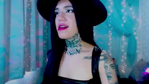 Snapshot of lannie_gonzales chatting on 7, 3, 2026 LANNIE online show from 7, 3, 2026