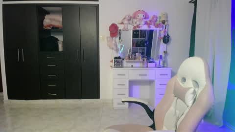 Snapshot of lanz_nb chatting on 20, 9, 2025 LANZ online show from 20, 9, 2025