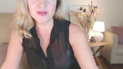 Snapshot of lara_fisher chatting on 4, 8, 2026 lara_fisher online show from 4, 8, 2026