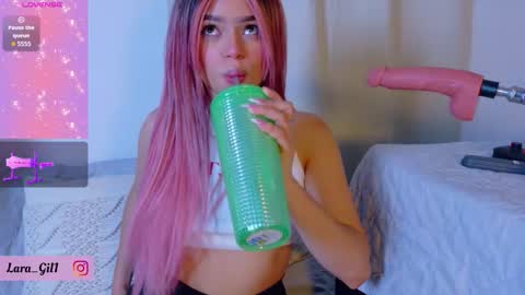 Lara Gill online show from 11, 9, 2025