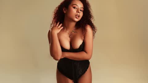Lara  online show from 31, 12, 2024