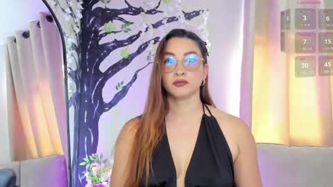 Snapshot of lara_martin chatting on 22, 4, 2026 700 200 online show from 22, 4, 2026