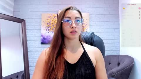 Snapshot of lara_martin chatting on 21, 5, 2026 700 200 online show from 21, 5, 2026