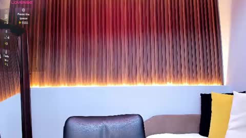 Snapshot of lara_martin chatting on 2, 7, 2026 700 200 online show from 2, 7, 2026