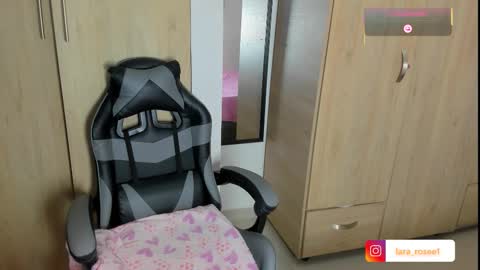 Snapshot of lara_rose1 chatting on 16, 1, 2026 LARA ROSE online show from 16, 1, 2026