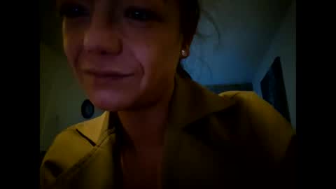 Snapshot of laraa333 chatting on 5, 11, 2025 Little online show from 5, 11, 2025