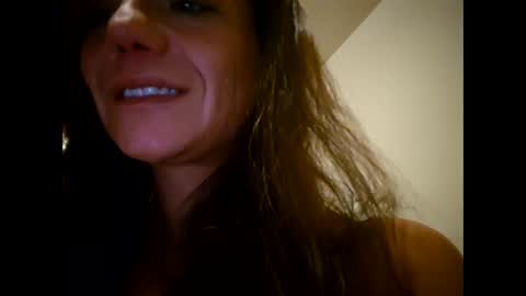 Snapshot of laraa333 chatting on 12, 11, 2025 Little online show from 12, 11, 2025