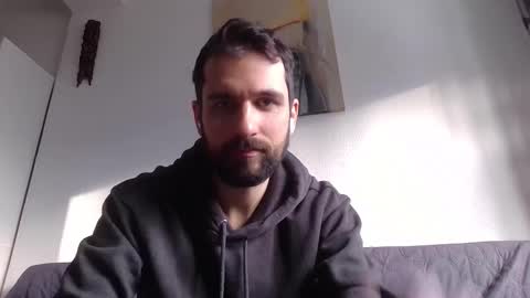 laraaan online show from 10, 1, 2026