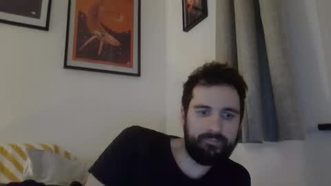Snapshot of laraaan chatting on 4, 5, 2026 laraaan online show from 4, 5, 2026