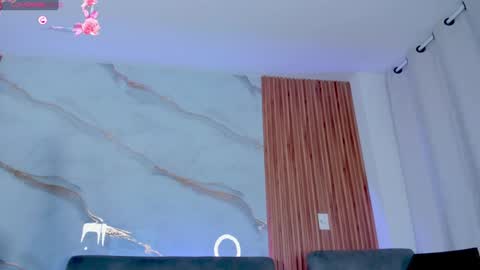 Lara  online show from 8, 1, 2025