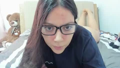 Snapshot of laracamille chatting on 25, 1, 2025 lara online show from 25, 1, 2025