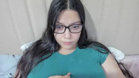 Snapshot of laracamille chatting on 2, 2, 2025 lara online show from 2, 2, 2025