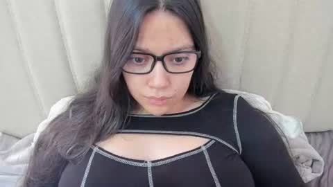 Snapshot of laracamille chatting on 12, 2, 2025 lara online show from 12, 2, 2025