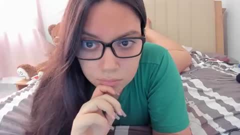 Snapshot of laracamille chatting on 3, 3, 2025 lara online show from 3, 3, 2025