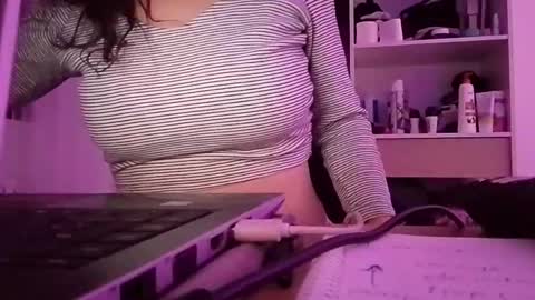 Snapshot of larafox22 chatting on 13, 4, 2026 larafox22 online show from 13, 4, 2026