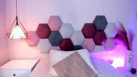 Snapshot of laragoldd chatting on 26, 9, 2025  Lara Gold  online show from 26, 9, 2025