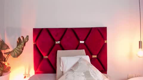  Lara Gold  online show from 17, 1, 2026