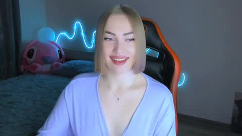 Snapshot of larakrein_lk chatting on 1, 3, 2026 LaraKrein lk online show from 1, 3, 2026