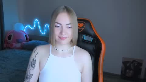 Snapshot of larakrein_lk chatting on 3, 3, 2026 LaraKrein lk online show from 3, 3, 2026