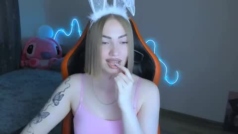 Snapshot of larakrein_lk chatting on 9, 3, 2026 LaraKrein lk online show from 9, 3, 2026